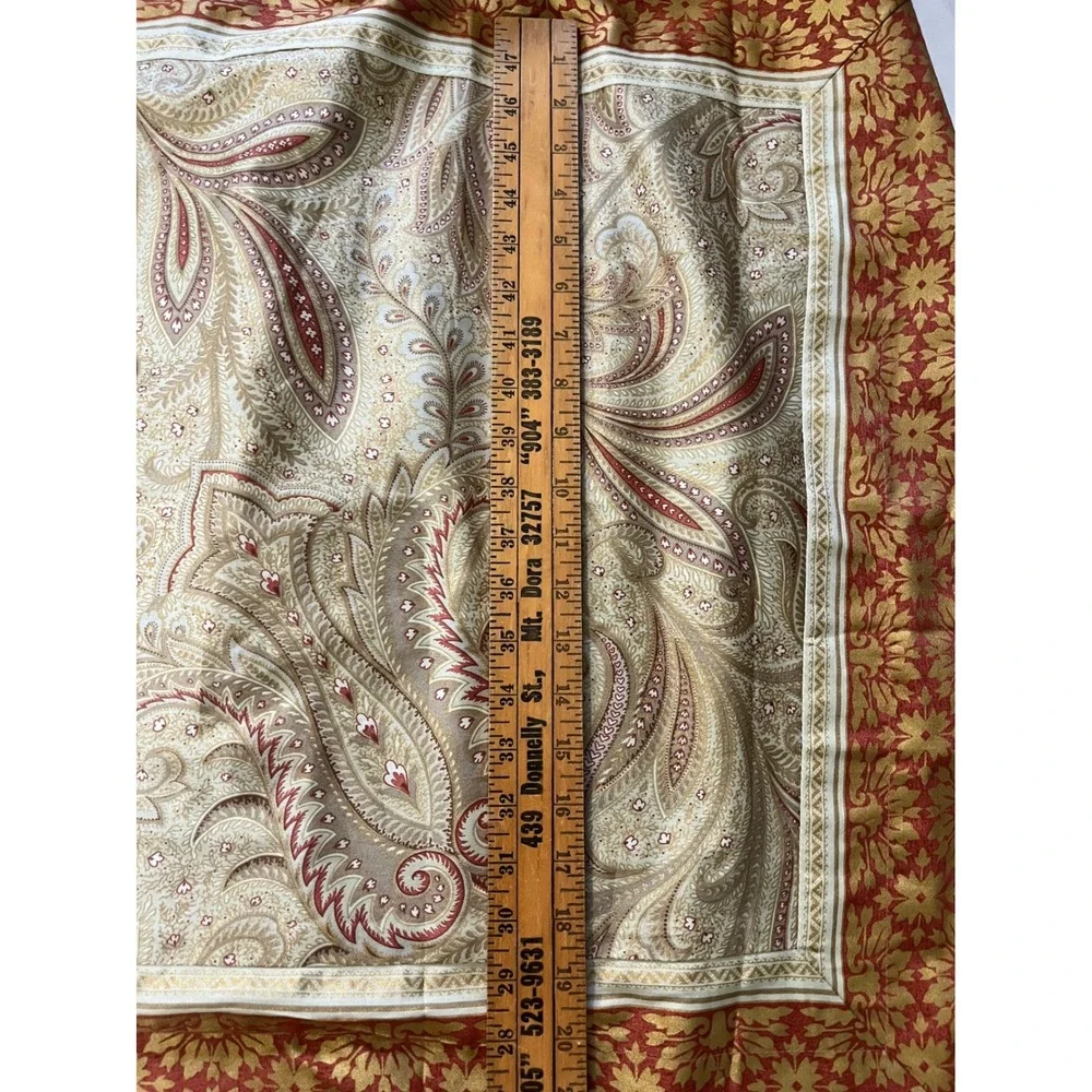 P.O.S.H. BY REVMAN elegant paisley